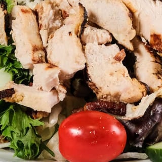 Wolfy's California Chicken Tossed Salad