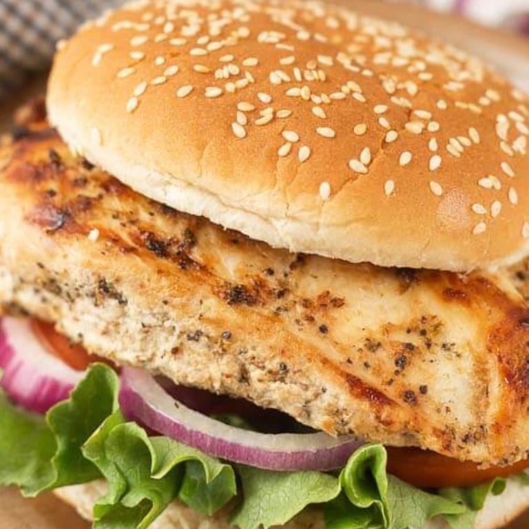 Delicious Grilled Chicken Sandwiches: A Diner Favorite